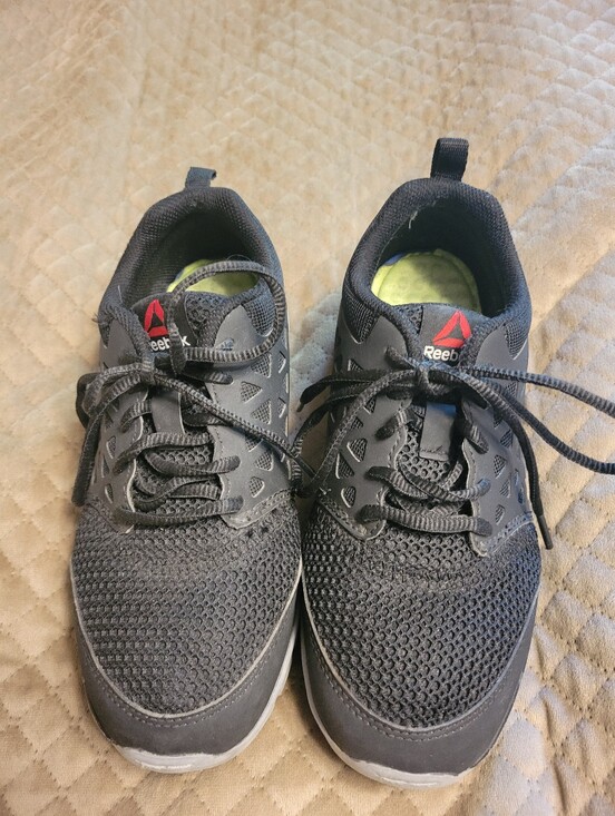 Reebok Shoes - Reebok sublite slip/ oil resisting sole Womens size 7 black